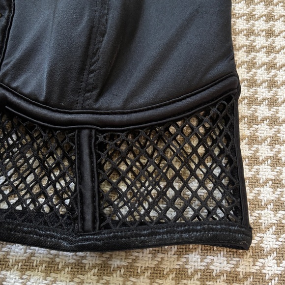 Urban Outfitters | ‘Out From Under’ Strapless Corset Bra - Picture 9 of 16